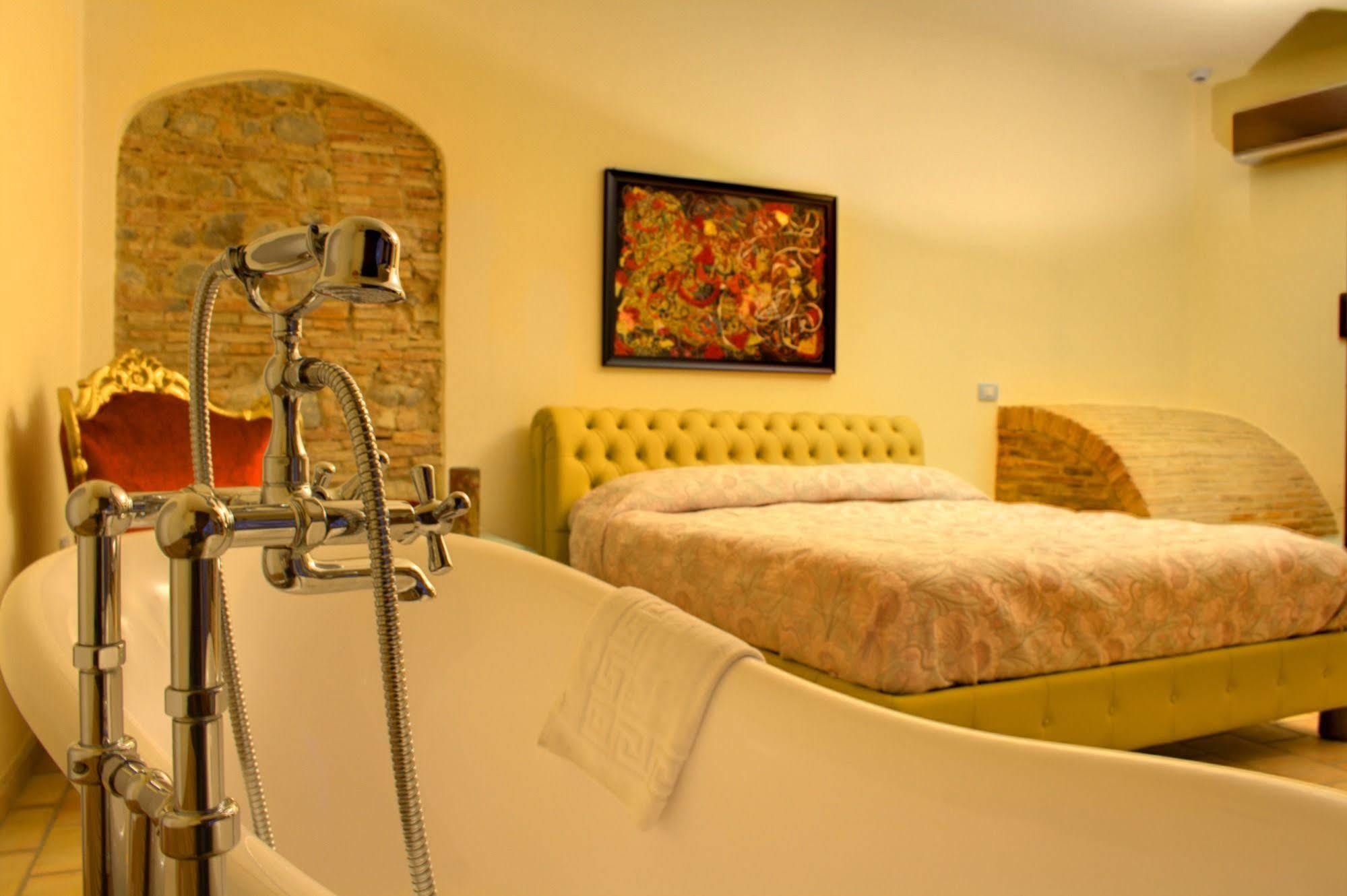 Relais Hotel Palazzo Castriota Corigliano Calabro Eksteriør billede
