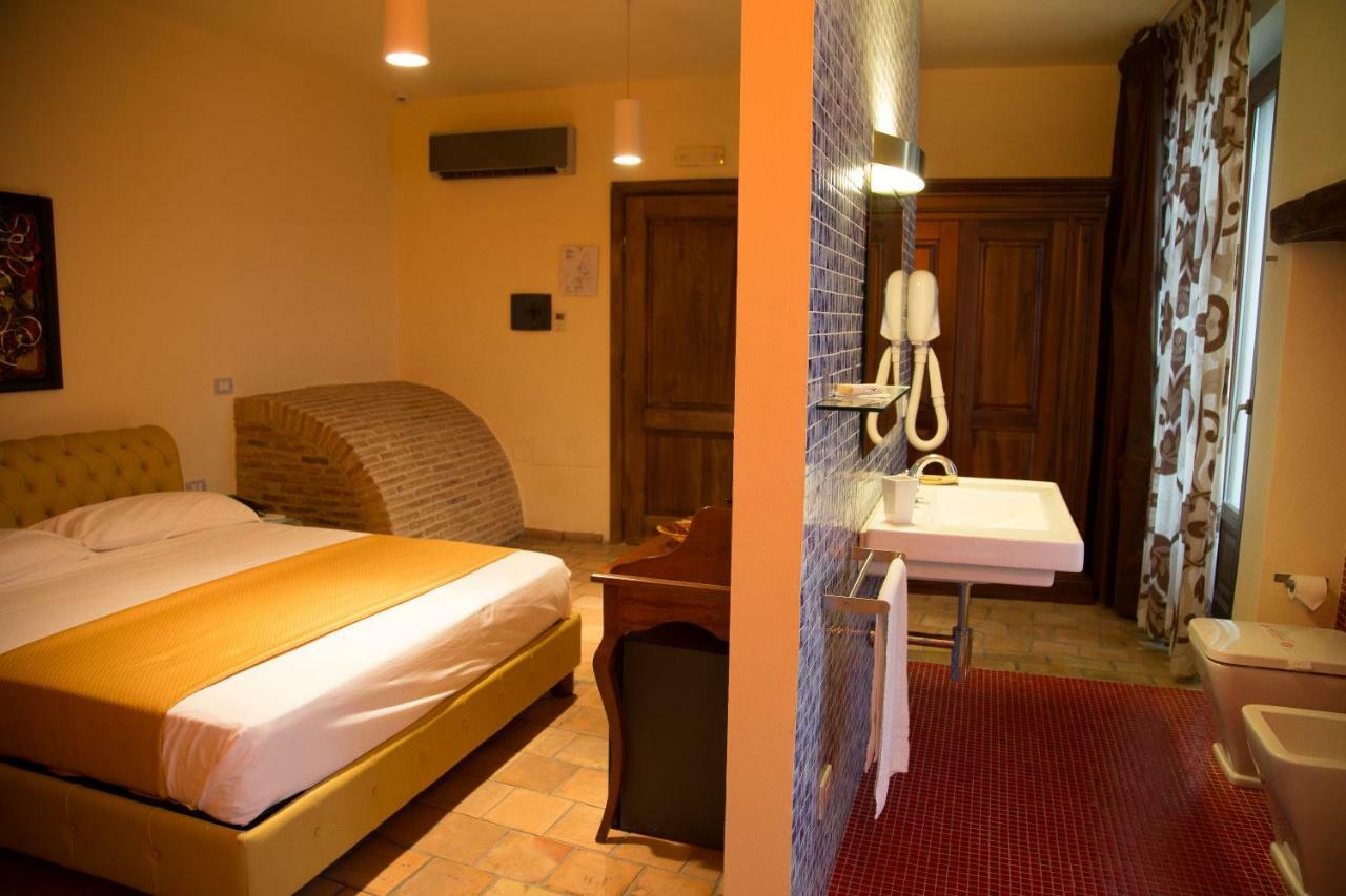 Relais Hotel Palazzo Castriota Corigliano Calabro Eksteriør billede
